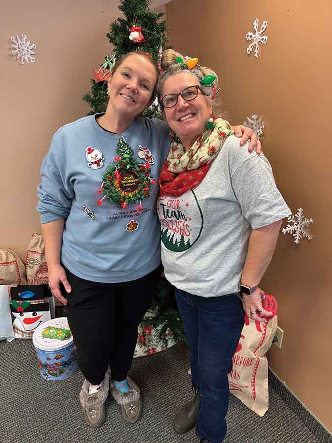Program facilitator Lisa Hiebert-Penner (left) with coordinator Nina Edbom-Kehler