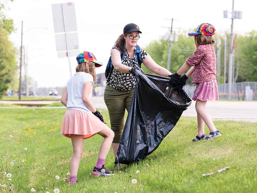Volunteers rolled up their sleeves in Gimli on May 27 for the Gimli Town Clean-up, collecting litter from streets, parks and ditches across the community. Participants dropped off their full garbage bags at Access Credit Union, where they were treated to hot dogs, drinks, chips and freezies as thanks for their efforts