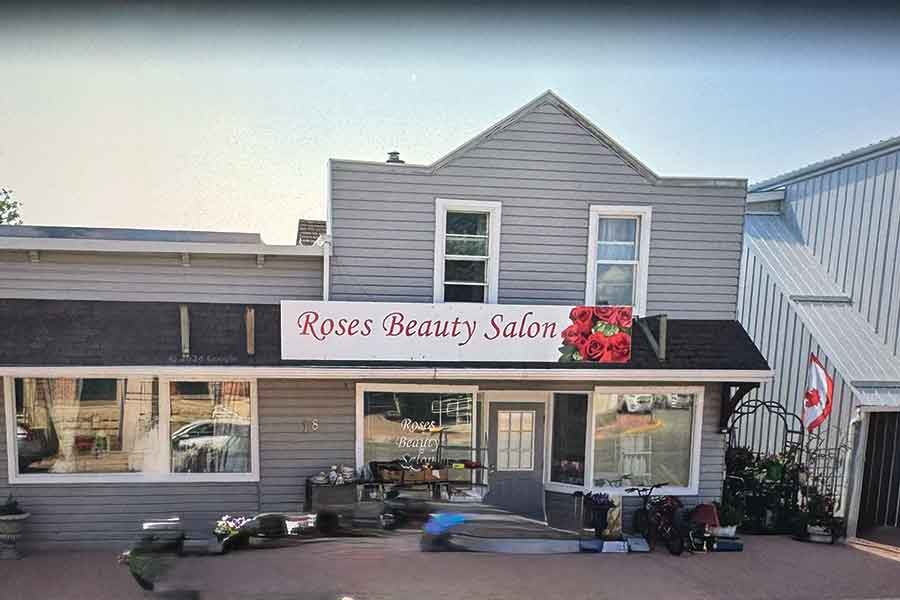 Rose’s Beauty Salon in Carman is home to trims, fades — and a pair of parrots who love to talk