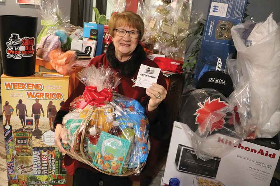 Winner Ida Zabinski with her winning ticket