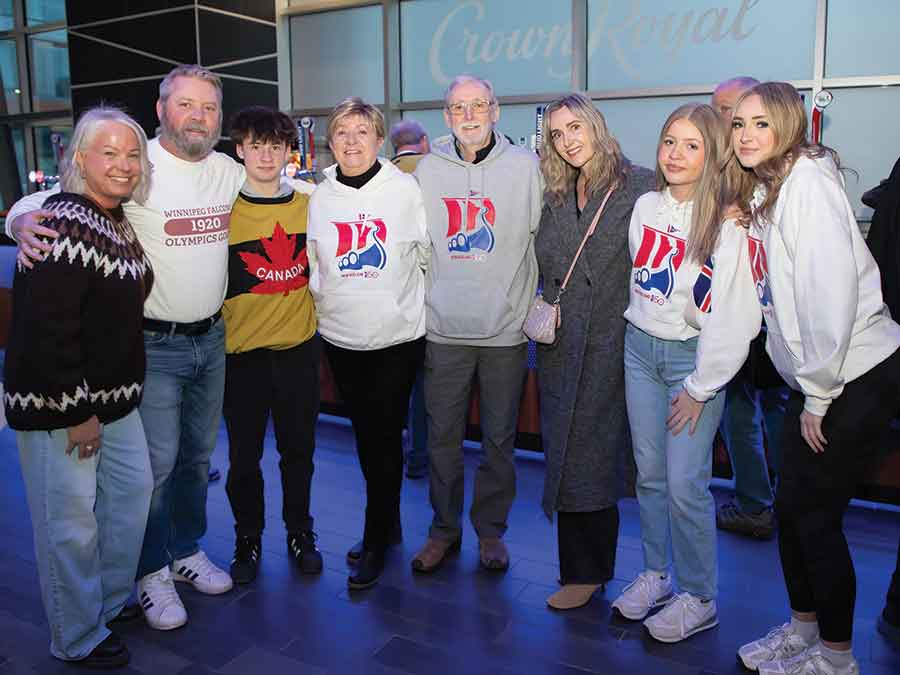 Lisa Johannson Maloney, Jeff Palson, Leif Palson, Debbie Palson, Rod Palson, Lindsey Prise, Gwen Palson and Sadie Prise