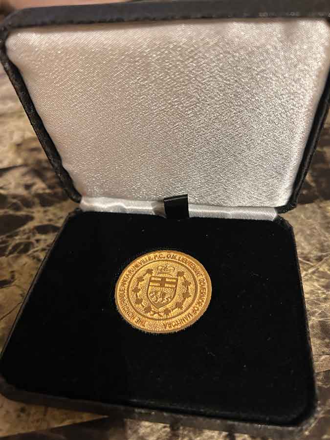 The Lieutenant-Governor’s Award for Historical Preservation and Promotion includes a commemorative medal and framed certificateThe Lieutenant-Governor’s Award for Historical Preservation and Promotion includes a commemorative medal and framed certificate