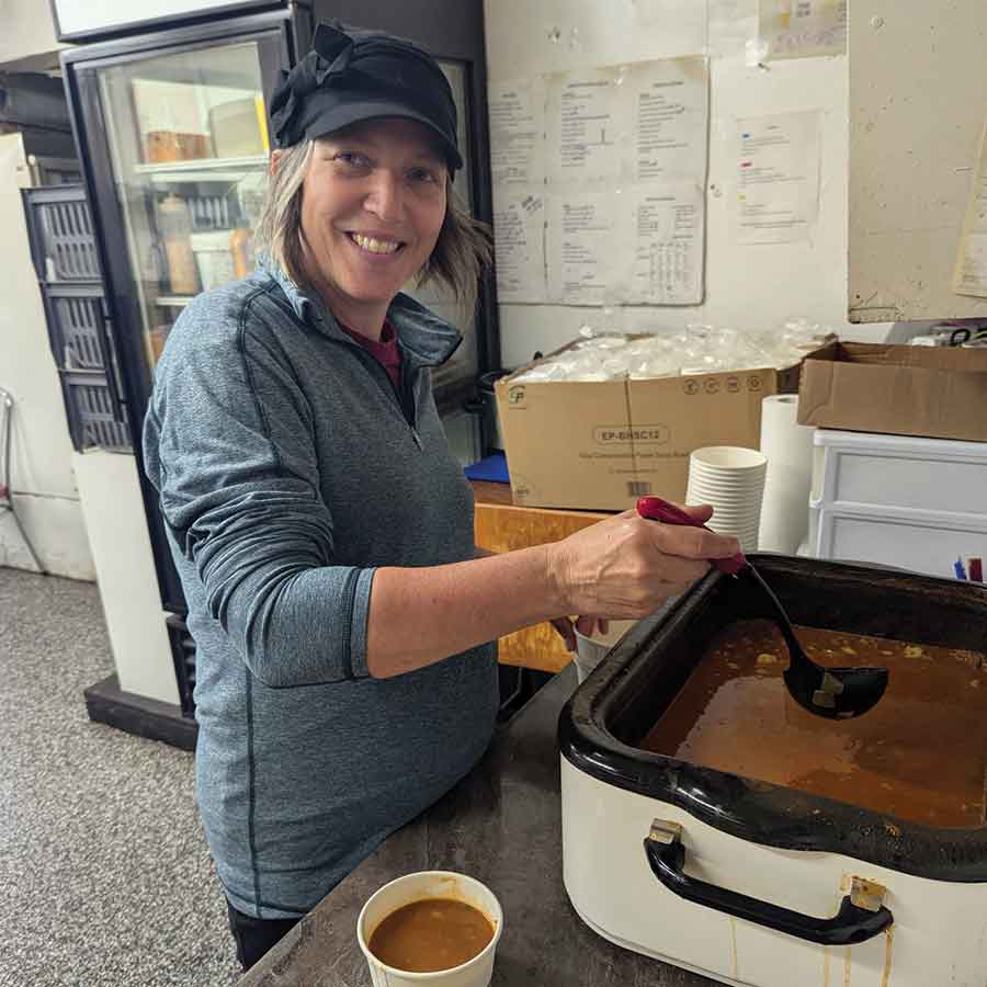 On Saturday, June 13 Sig’s Grill owners Nicole and Chad Palsson, staff and volunteers prepared takeout meals for flood victims of the weather system that hit Stonewall and surrouding areas on June 9 & 10. The takeout meal consisted of a ham and cheese bun, tomato mac soup, crackers, cutlery and a drink of their choice